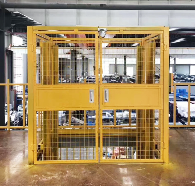 万安智能导轨式升降机亮相